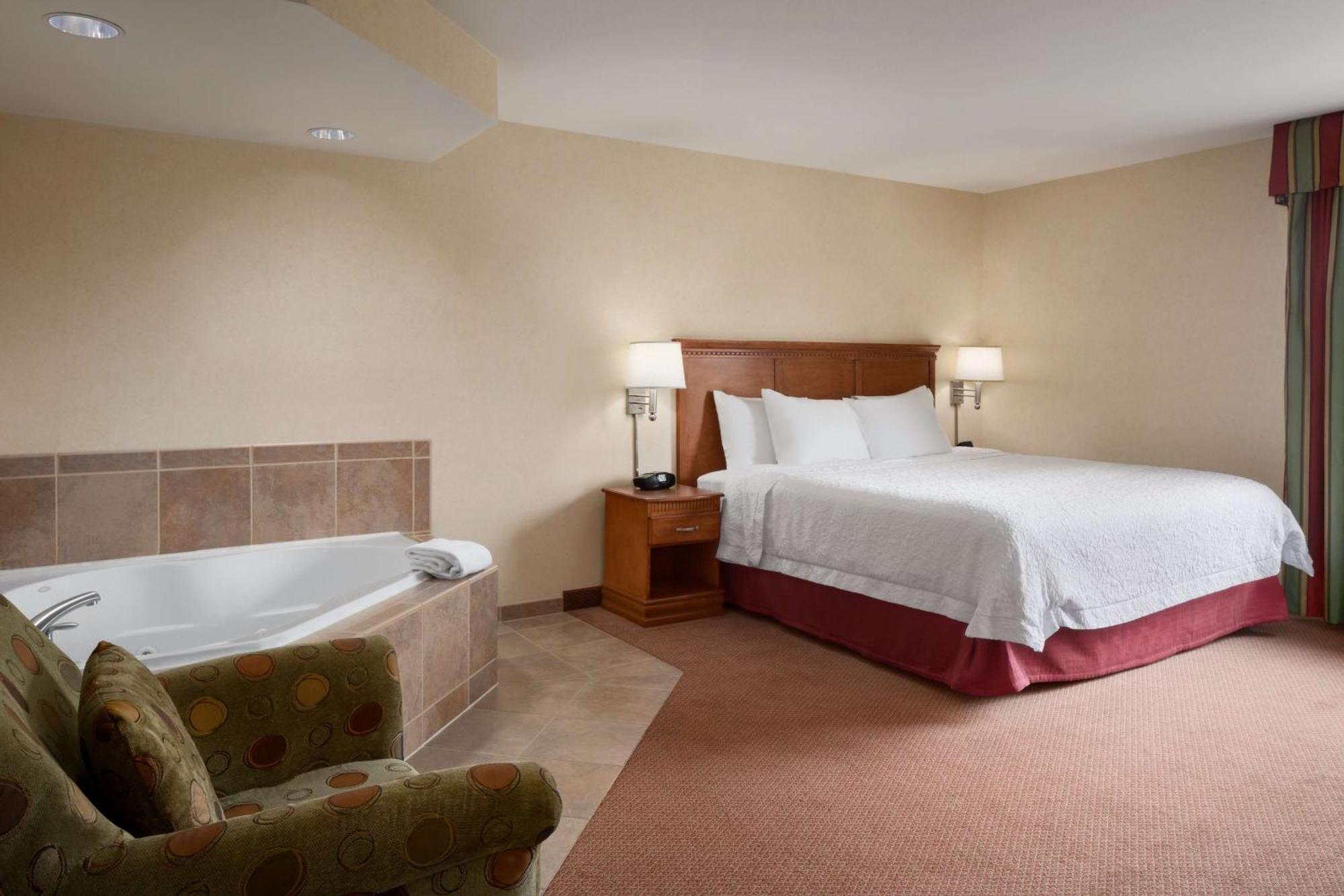 Hampton Inn Belle Vernon Εξωτερικό φωτογραφία